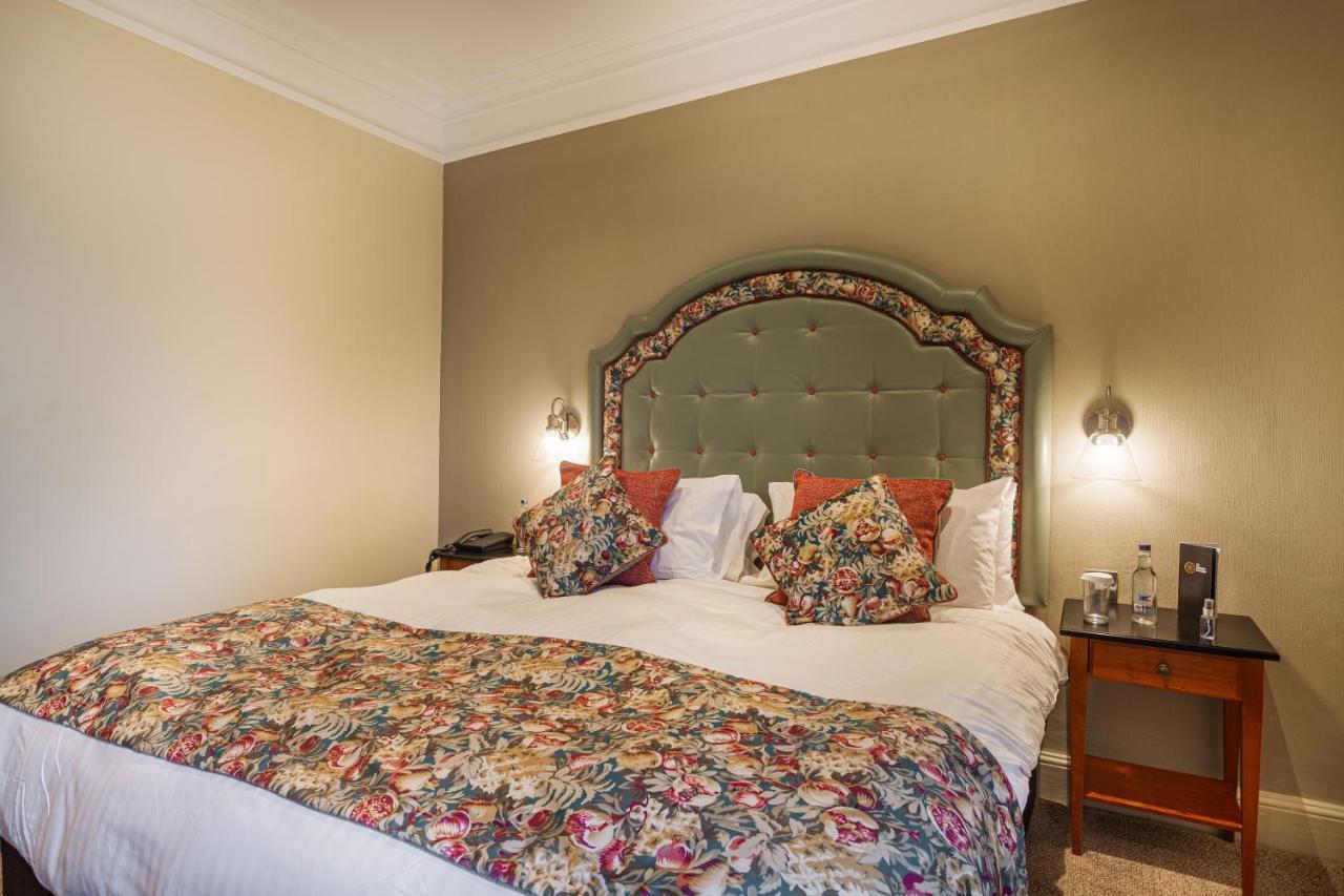 The Wynnstay Hotel, Oswestry, Shropshire Exteriér fotografie