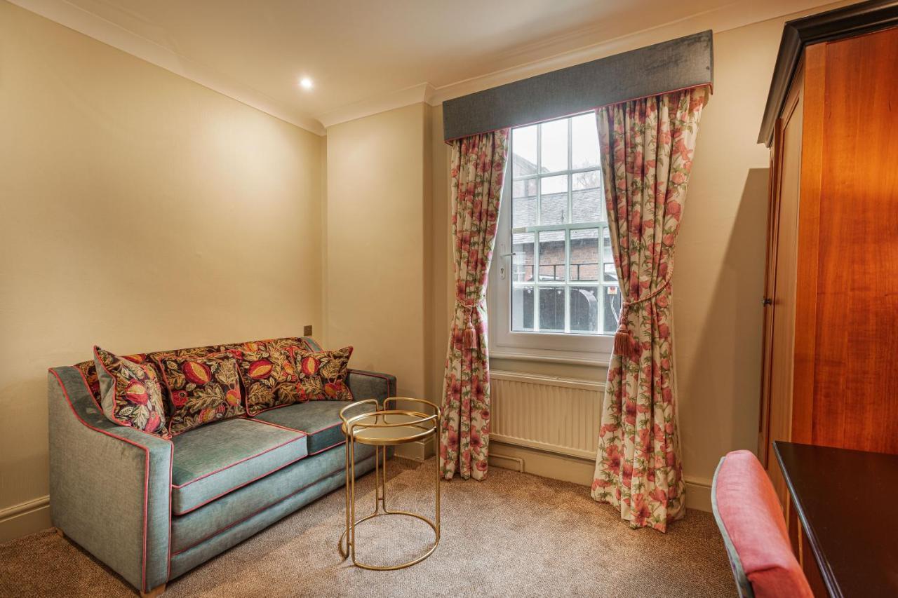 The Wynnstay Hotel, Oswestry, Shropshire Exteriér fotografie