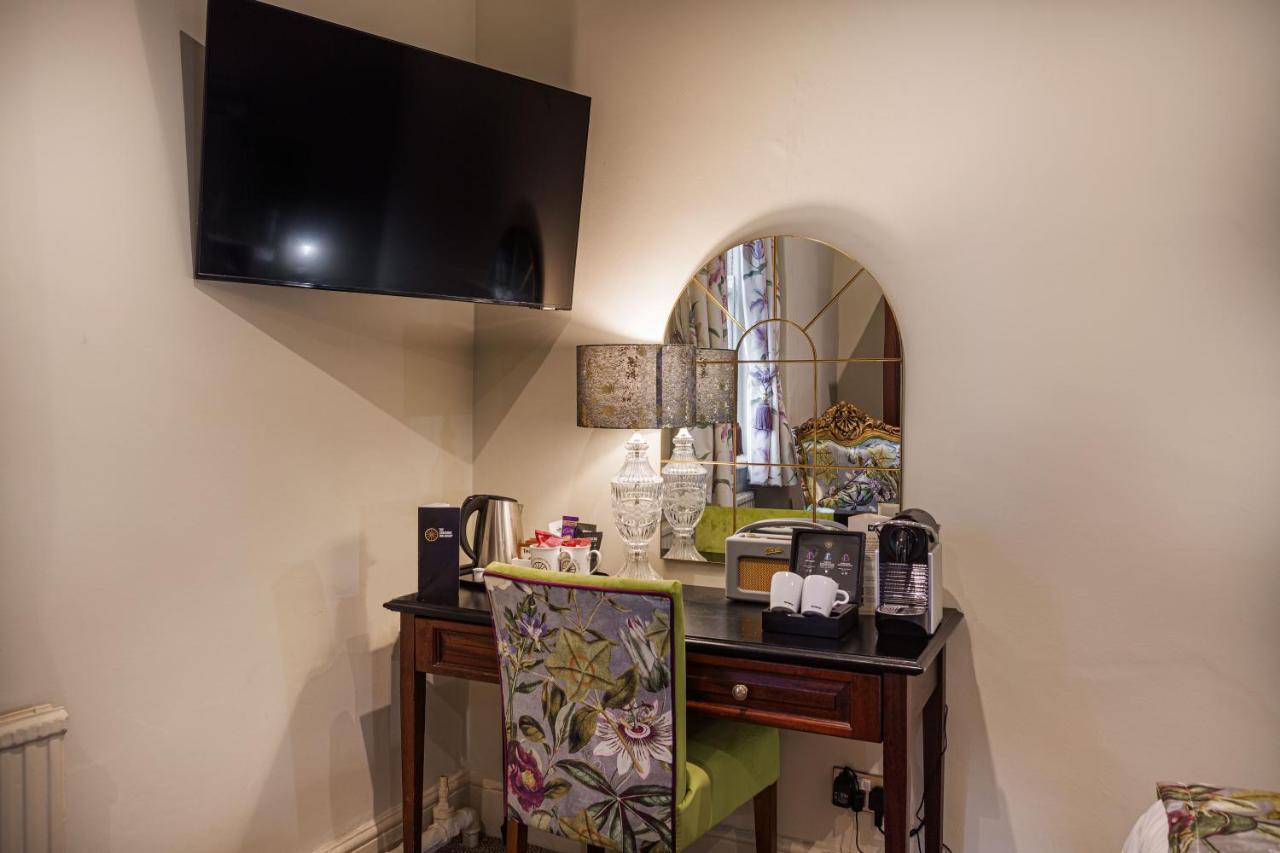 The Wynnstay Hotel, Oswestry, Shropshire Exteriér fotografie