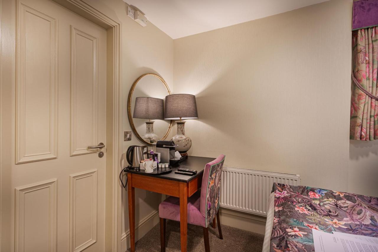The Wynnstay Hotel, Oswestry, Shropshire Exteriér fotografie
